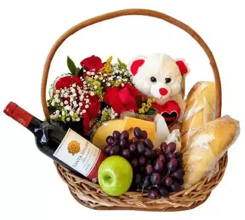 Cesta de Queijos, Vinho, Pelúcia e Frutas